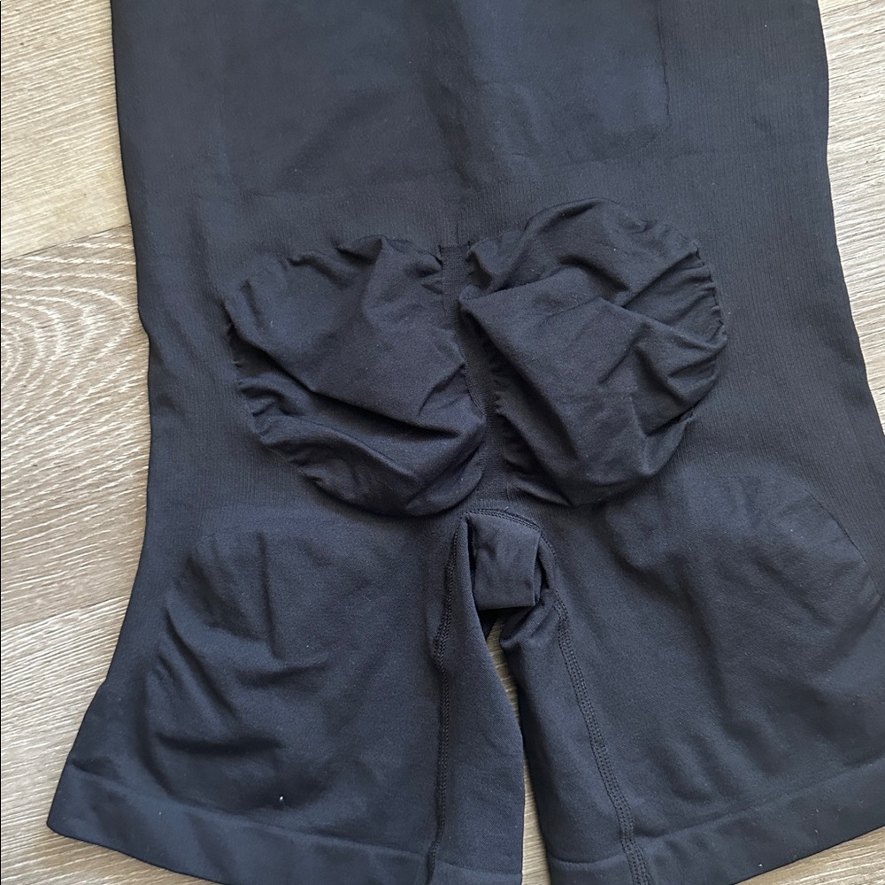 Cali Curves | Seamless Shapewear Bodysuit - Picture 8 of 8
